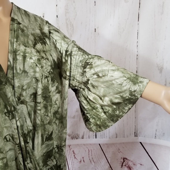 Bell Sleeve Tie-Dye Top Plus Size - Picture 5 of 8